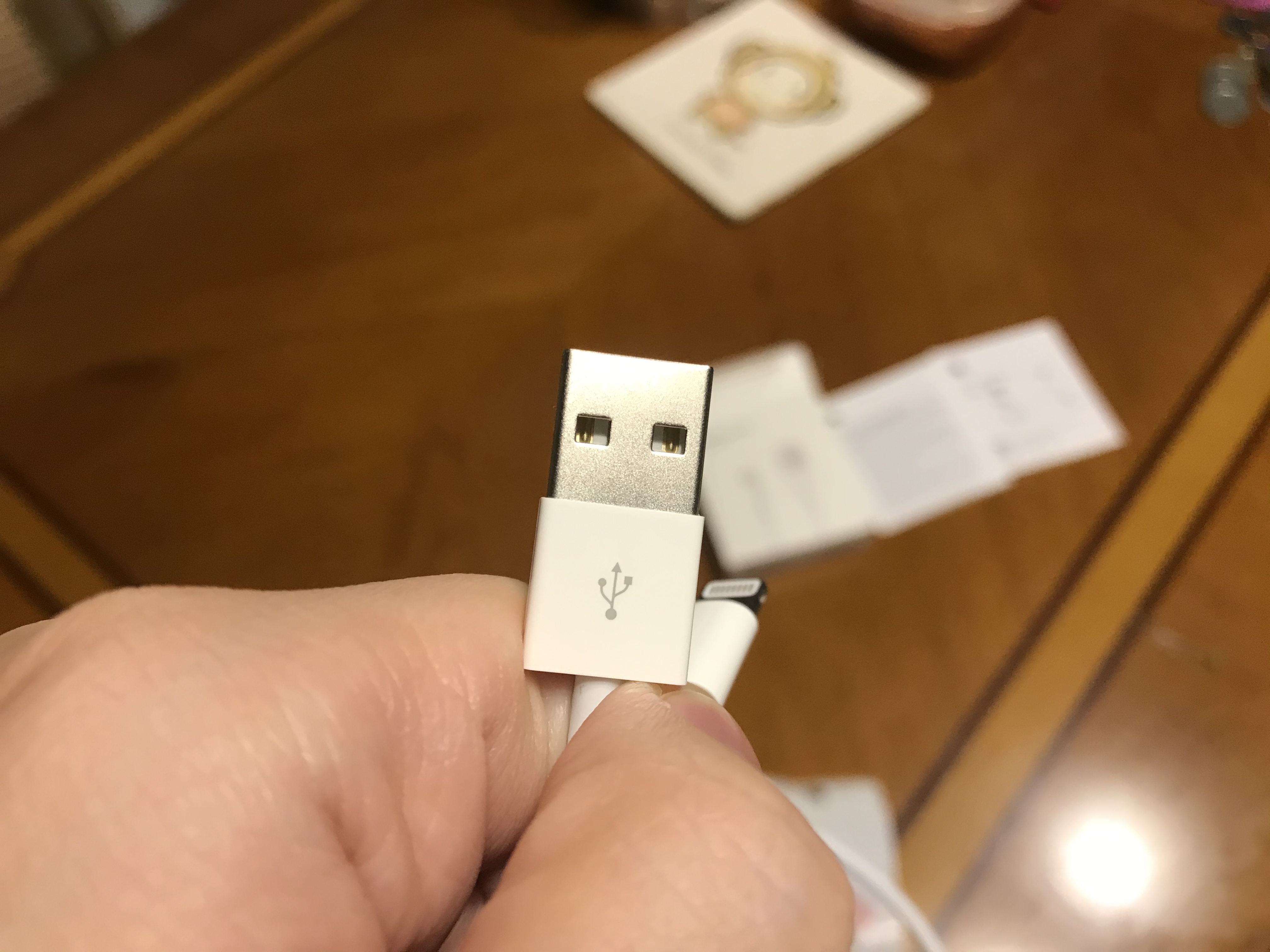 苹果11简装版数据线咋用(苹果11简版数据线是什么样的)-第1张图片-亚星国际官网